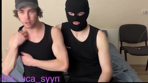 Snapshot of luca_syn chatting on October 10, 6:18 pm Luca S online show from October 10, 6:18 pm