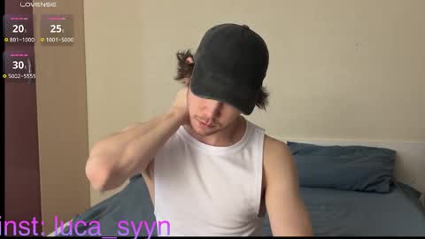 Snapshot of luca_syn chatting on October 12, 3:16 am Luca S online show from October 12, 3:16 am