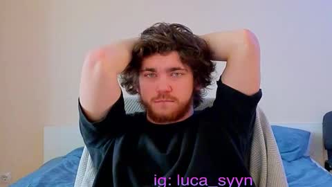 Snapshot of luca_syn chatting on December 4, 7:28 am Luca S online show from December 4, 7:28 am