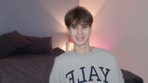 Snapshot of lucacharm chatting on January 15, 8:37 pm lucacharm online show from January 15, 8:37 pm