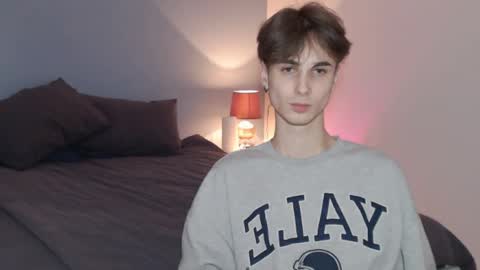 Snapshot of lucacharm chatting on January 16, 2:41 am lucacharm online show from January 16, 2:41 am