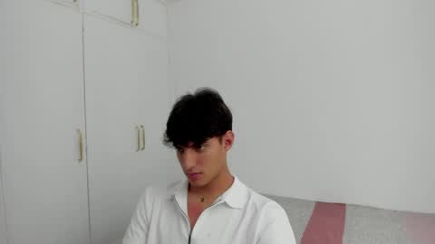 lucacosta19 online show from May 23, 8:13 pm
