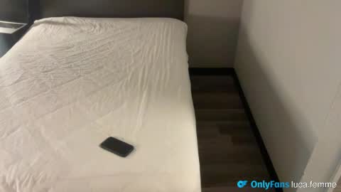 Snapshot of lucalongdick chatting on April 24, 8:06 am lucalongdick online show from April 24, 8:06 am