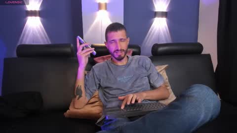 Lucas online show from February 10, 4:49 am