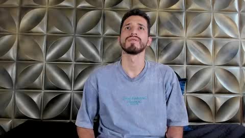 Lucas online show from April 5, 4:15 pm