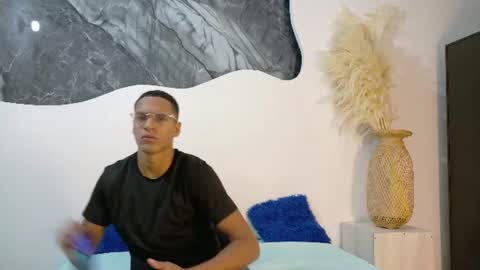 lucas837481 online show from July 7, 9:35 am