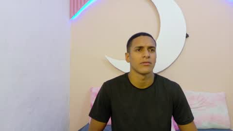lucas837481 online show from July 14, 3:33 am