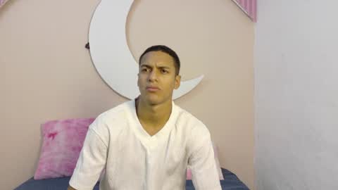 lucas837481 online show from July 17, 11:17 am