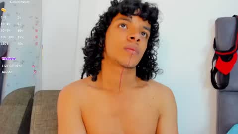 lucas_cruz1 online show from July 7, 6:47 am