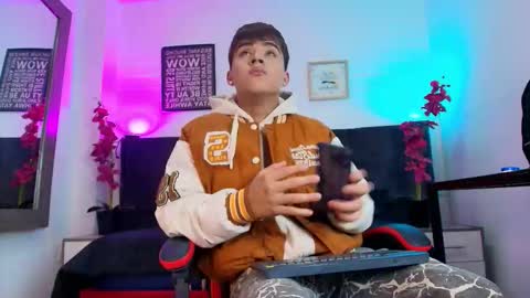 Snapshot of lucas_lovee chatting on February 26, 3:38 am Lucas lovee online show from February 26, 3:38 am