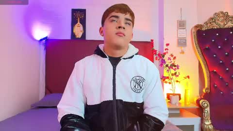 Lucas lovee online show from April 18, 1:04 pm