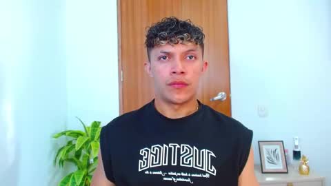 Lucas Luxx online show from February 20, 1:22 pm