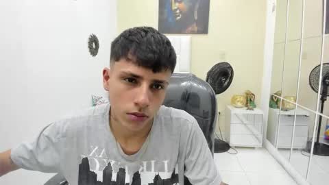 Snapshot of lucas_rivass chatting on November 19, 10:43 pm LUCAS RIVAS online show from November 19, 10:43 pm