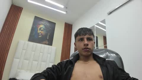 Snapshot of lucas_rivass chatting on December 15, 10:14 pm LUCAS RIVAS online show from December 15, 10:14 pm