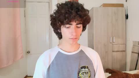 lucas_xo online show from November 20, 5:51 am