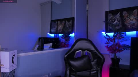 Snapshot of lucascarterr chatting on November 19, 3:39 am lucascarterr online show from November 19, 3:39 am