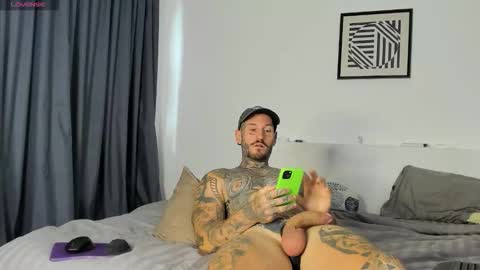 lucasexclusive online show from December 14, 5:02 am