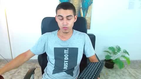 Lucas online show from March 28, 8:08 pm