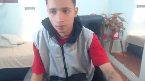 Snapshot of lucasssmith11 chatting on November 30, 12:20 pm LucassSmith11 online show from November 30, 12:20 pm