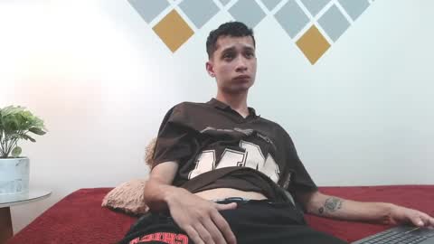 LucassSmith11 online show from March 30, 6:53 pm