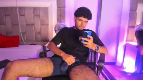 lucasthomson_ online show from June 30, 4:13 am
