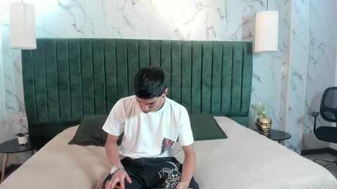 Lucca Moreti online show from March 22, 3:43 am