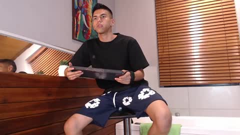 Lucca Moreti online show from March 28, 3:28 am