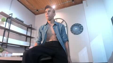 Lucca Moreti online show from April 8, 3:39 am