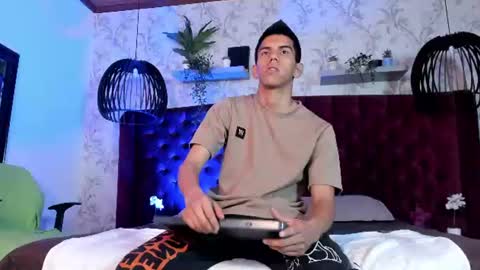 Lucca Moreti online show from July 18, 3:33 am