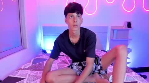 Snapshot of luccas_ferreira chatting on October 19, 8:31 pm Luccas Ferreira online show from October 19, 8:31 pm