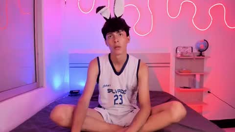 Snapshot of luccas_ferreira chatting on October 29, 7:15 pm Luccas Ferreira online show from October 29, 7:15 pm