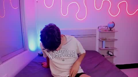 Snapshot of luccas_ferreira chatting on November 18, 7:07 pm Luccas Ferreira online show from November 18, 7:07 pm