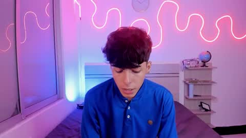 Snapshot of luccas_ferreira chatting on November 19, 6:52 pm Luccas Ferreira online show from November 19, 6:52 pm