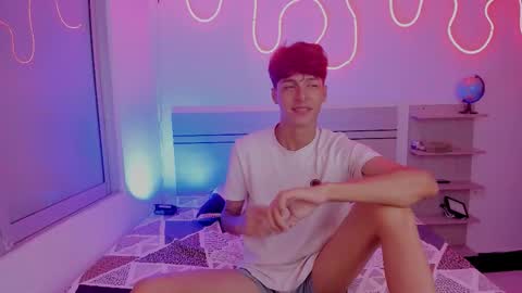 Snapshot of luccas_ferreira chatting on November 25, 7:03 pm Luccas Ferreira online show from November 25, 7:03 pm