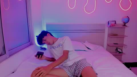 Snapshot of luccas_ferreira chatting on December 5, 8:27 pm Luccas Ferreira online show from December 5, 8:27 pm