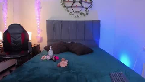 Lucero  online show from February 11, 3:55 am