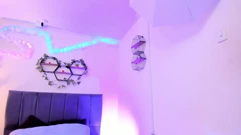 Lucero  online show from April 11, 3:33 am