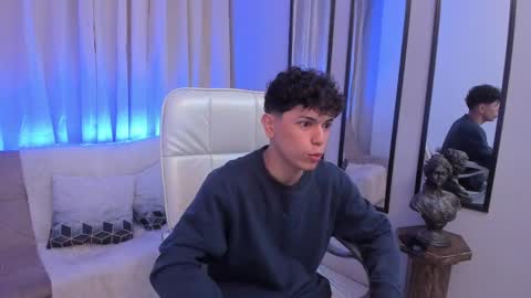 Lucho online show from April 4, 3:27 am