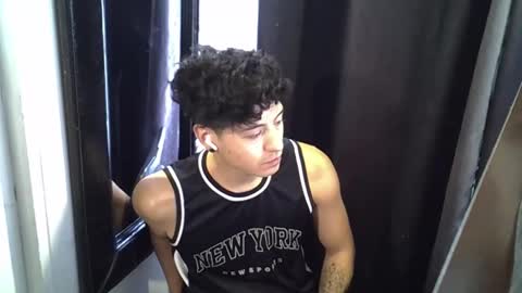 Snapshot of luchosaando chatting on May 6, 2:44 pm Felipe online show from May 6, 2:44 pm