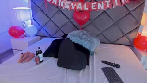 Snapshot of lucia_fastcollins chatting on February 10, 2:10 pm lucia_fastcollins online show from February 10, 2:10 pm