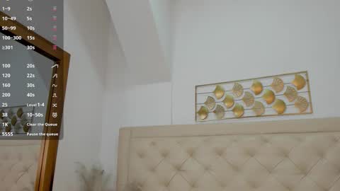 lucia_lorenz online show from January 6, 11:36 am