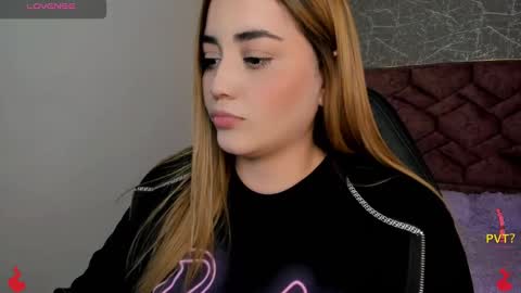 lucia star  online show from January 13, 9:09 pm