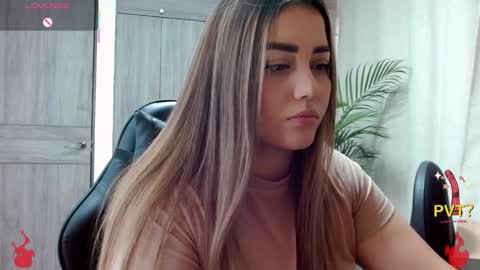 lucia star  online show from February 5, 5:17 pm