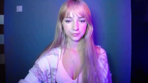 Lucy online show from September 30, 7:02 am