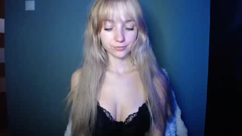 Lucy online show from October 12, 6:56 am