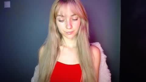 Lucy online show from November 15, 8:27 pm