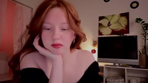 Lucia online show from February 20, 6:30 pm