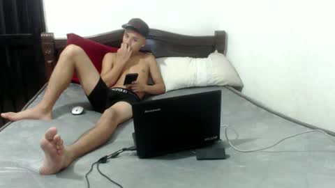 luciana_rober online show from December 4, 1:47 am