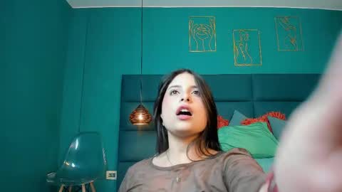 lucianablake online show from April 11, 4:39 am