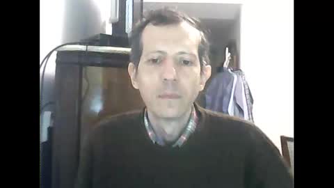 Snapshot of lucianoaxel chatting on December 9, 1:29 am Luciano online show from December 9, 1:29 am